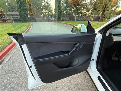 2021 Tesla Model Y Long Range - Photo 13 - Fremont, CA 94536