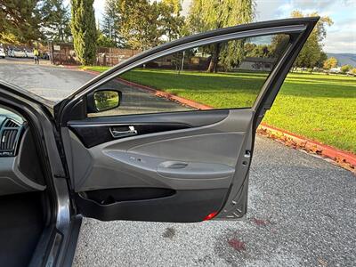 2013 Hyundai SONATA 2.0T Limited w/Navi   - Photo 22 - Fremont, CA 94536