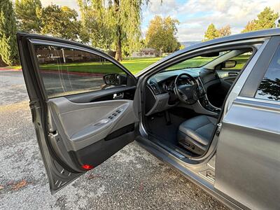 2013 Hyundai SONATA 2.0T Limited w/Navi   - Photo 23 - Fremont, CA 94536