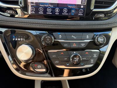 2018 Chrysler Pacifica Limited - Photo 23 - Fremont, CA 94536