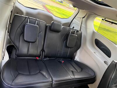 2018 Chrysler Pacifica Limited - Photo 11 - Fremont, CA 94536