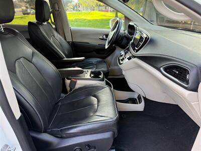 2018 Chrysler Pacifica Limited - Photo 10 - Fremont, CA 94536