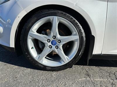 2012 Ford Focus Titanium   - Photo 9 - San Leandro, CA 94578