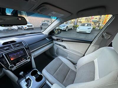 2014 Toyota Camry Hybrid XLE   - Photo 15 - San Leandro, CA 94578