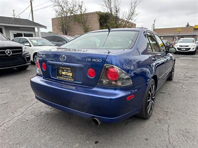 2002 Lexus IS 300   - Photo 5 - San Leandro, CA 94578