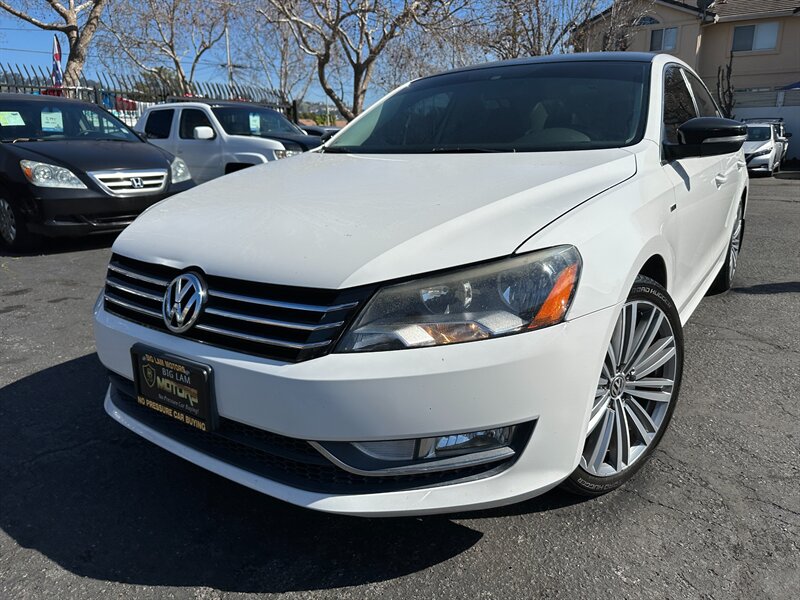2015 Volkswagen Passat 1.8T SE  