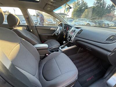 2010 Kia Forte SX   - Photo 11 - San Leandro, CA 94578