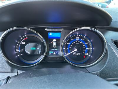 2014 Hyundai SONATA Hybrid Limited - Photo 18 - San Leandro, CA 94578