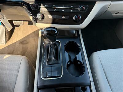 2016 Kia Sedona L   - Photo 19 - San Leandro, CA 94578