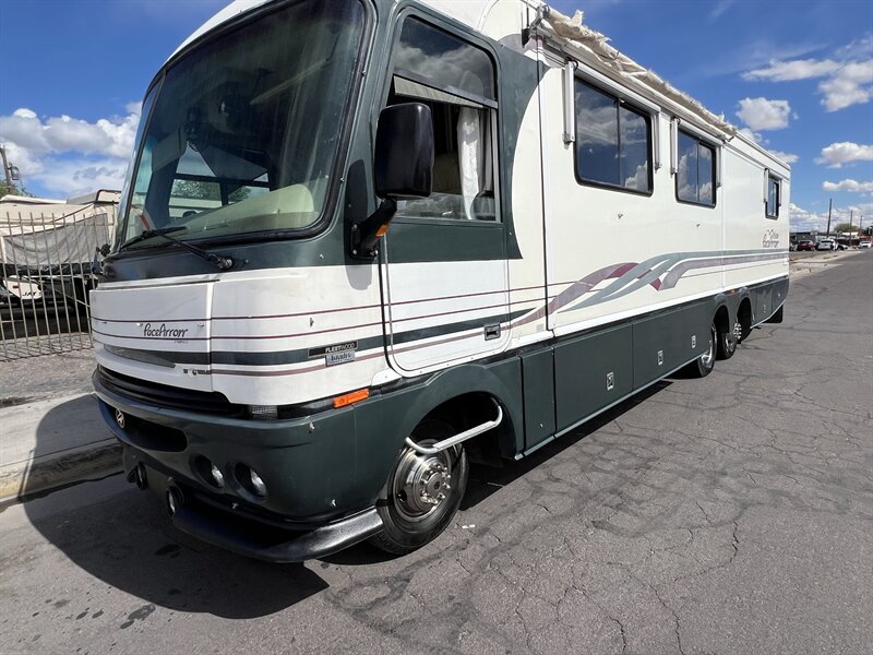 1997 PACE ARROW 36B VISION CLASS A  36A - Photo 1 - Albuquerque, NM 87108