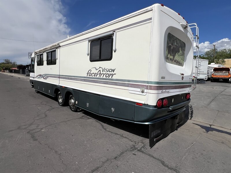 1997 PACE ARROW 36B VISION CLASS A 36A - Photo 8 - Albuquerque, NM 87108