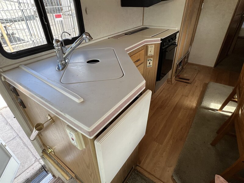 1997 PACE ARROW 36B VISION CLASS A 36A - Photo 11 - Albuquerque, NM 87108