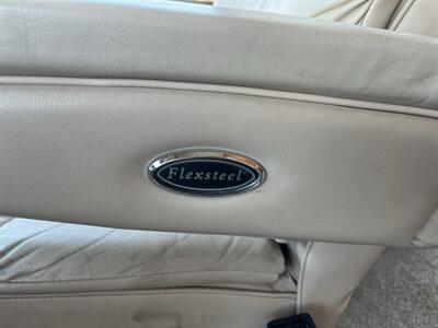 1997 PACE ARROW 36B VISION CLASS A 36A - Photo 31 - Albuquerque, NM 87108