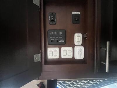 2013 ECLIPSE 271FBG ATTITUDE  toy hauler - Photo 8 - Albuquerque, NM 87108