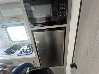 2024 Keystone Coleman 17B   - Photo 13 - Albuquerque, NM 87108