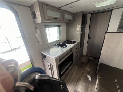 2024 Keystone Coleman 17B   - Photo 11 - Albuquerque, NM 87108