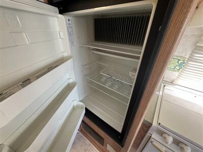 2004 Georgie Boy VELOSITY 2990   - Photo 11 - Albuquerque, NM 87108