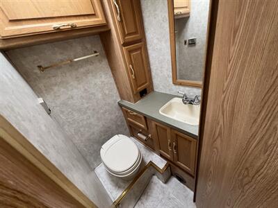 2004 Georgie Boy VELOSITY 2990   - Photo 15 - Albuquerque, NM 87108