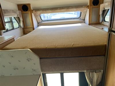 1999 LANCE CAMPER OVERHEAD   - Photo 12 - Albuquerque, NM 87108