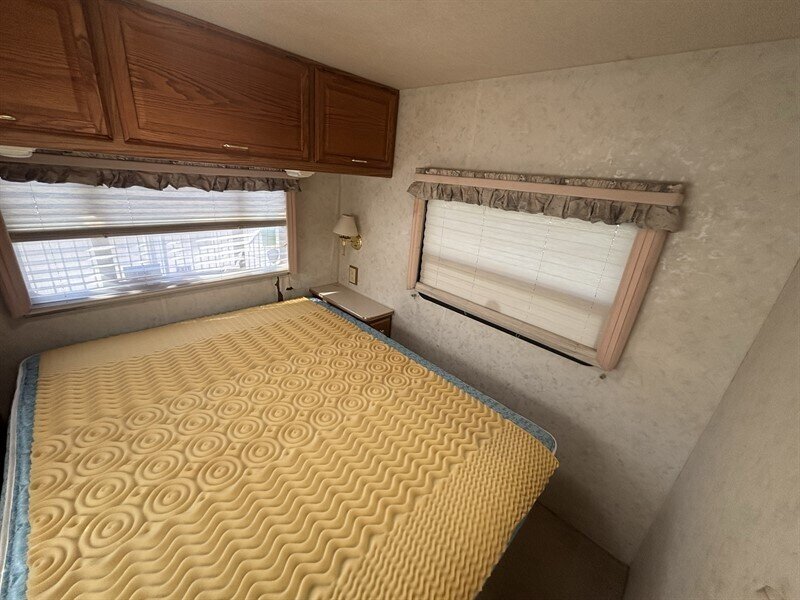 2000 Ford E-450 SD - Photo 17 - Albuquerque, NM 87108