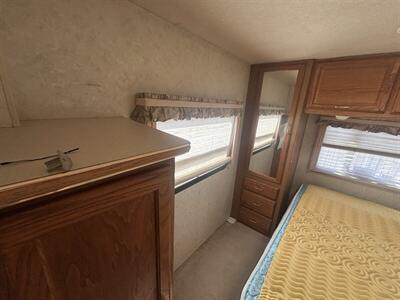 2000 Ford E-450 SD - Photo 18 - Albuquerque, NM 87108