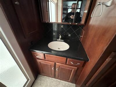 2011 Winnebago 40CD Tour   - Photo 8 - Albuquerque, NM 87108