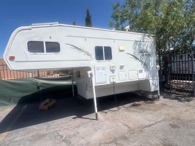 2005 SNOW RIVER TRUCK CAMPER 906 dinette slide  Overhead camper