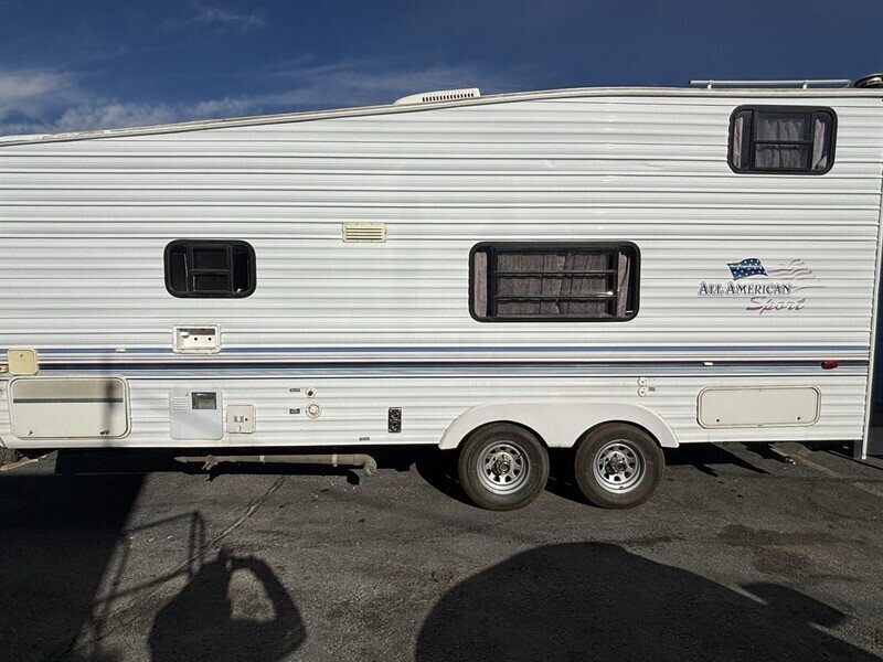2002 FORESTRIVER 21FB ALL AMERICAN SPORT toy hauler - Photo 3 - Albuquerque, NM 87108