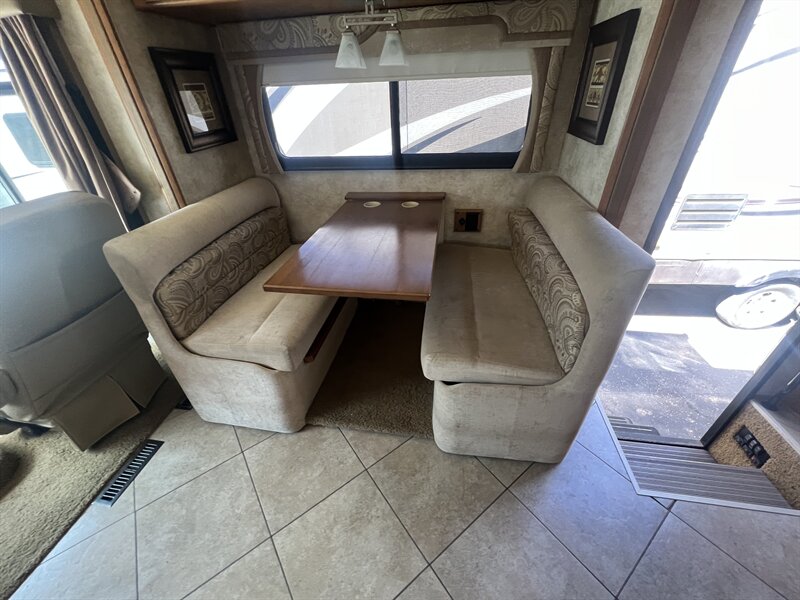 2012 Itasca Suncruiser 35P - Photo 18 - Albuquerque, NM 87108