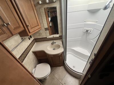 2012 Itasca Suncruiser 35P - Photo 4 - Albuquerque, NM 87108