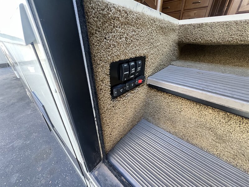 2012 Itasca Suncruiser 35P - Photo 17 - Albuquerque, NM 87108