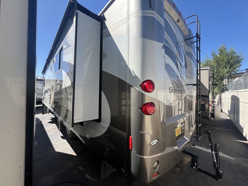 2012 Itasca Suncruiser 35P - Photo 14 - Albuquerque, NM 87108