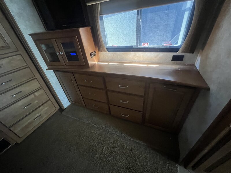 2012 Itasca Suncruiser 35P - Photo 29 - Albuquerque, NM 87108