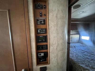2012 Itasca Suncruiser 35P - Photo 25 - Albuquerque, NM 87108
