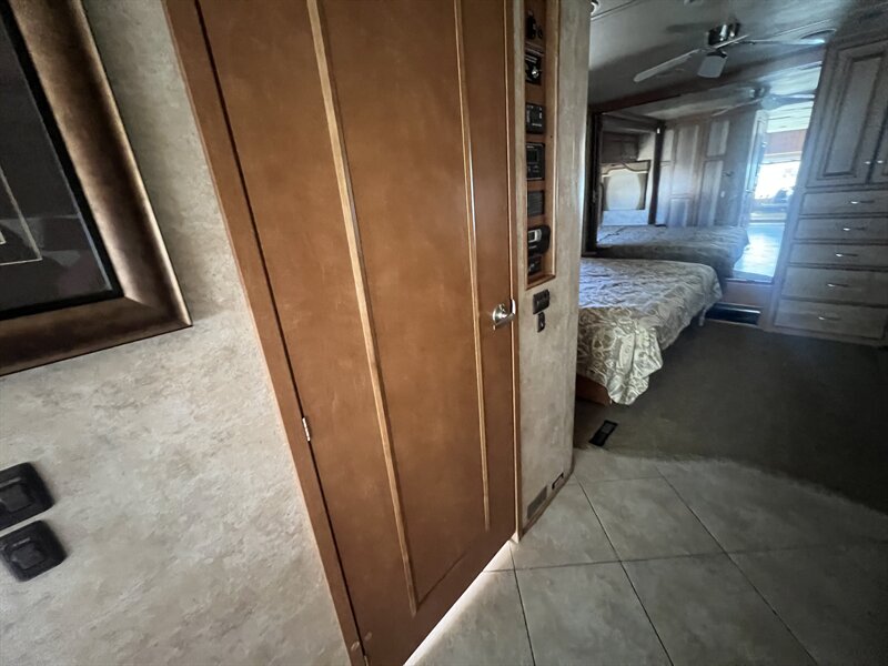 2012 Itasca Suncruiser 35P - Photo 24 - Albuquerque, NM 87108