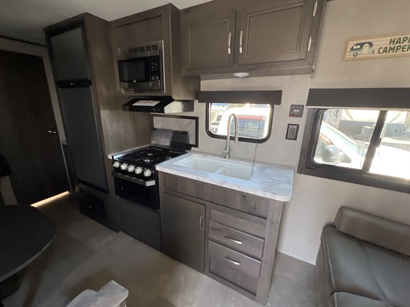 2020 JAYCO 264BHW JAY FLIGHT SLX BAJA - Photo 3 - Albuquerque, NM 87108