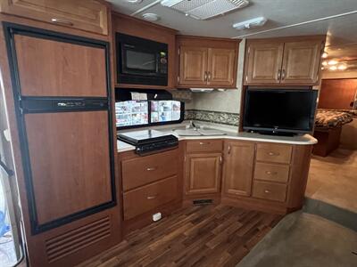 2012 HOLIDAY RAMBLER 31FS3 ALUMA-LITE   - Photo 22 - Albuquerque, NM 87108