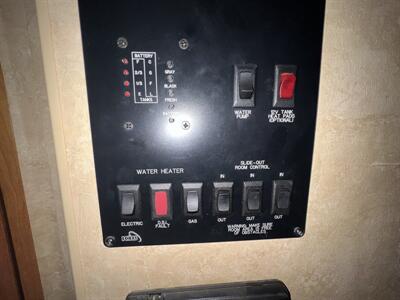 2012 HOLIDAY RAMBLER 31FS3 ALUMA-LITE   - Photo 24 - Albuquerque, NM 87108