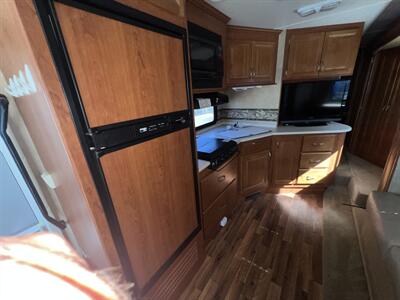 2012 HOLIDAY RAMBLER 31FS3 ALUMA-LITE   - Photo 28 - Albuquerque, NM 87108