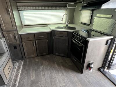 2019 Forest River Flagstaff Lite   - Photo 10 - Albuquerque, NM 87108