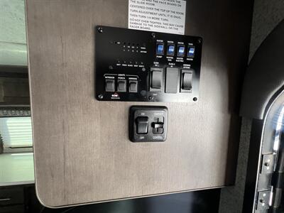 2019 Forest River Flagstaff Lite   - Photo 17 - Albuquerque, NM 87108