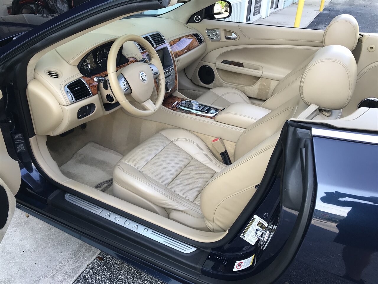 2010 Jaguar XK   - Photo 14 - Stuart, FL 34997