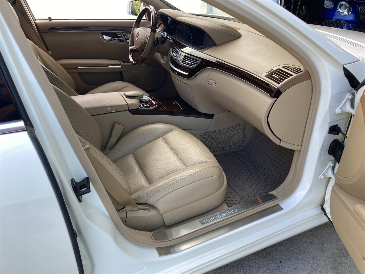 2011 Mercedes-Benz S 550 4MATIC - Photo 24 - Stuart, FL 34997