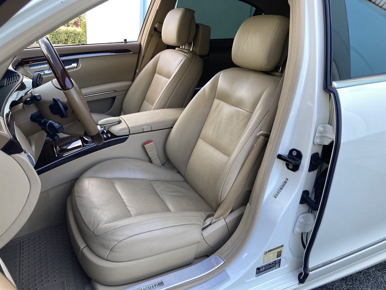 2011 Mercedes-Benz S 550 4MATIC - Photo 16 - Stuart, FL 34997