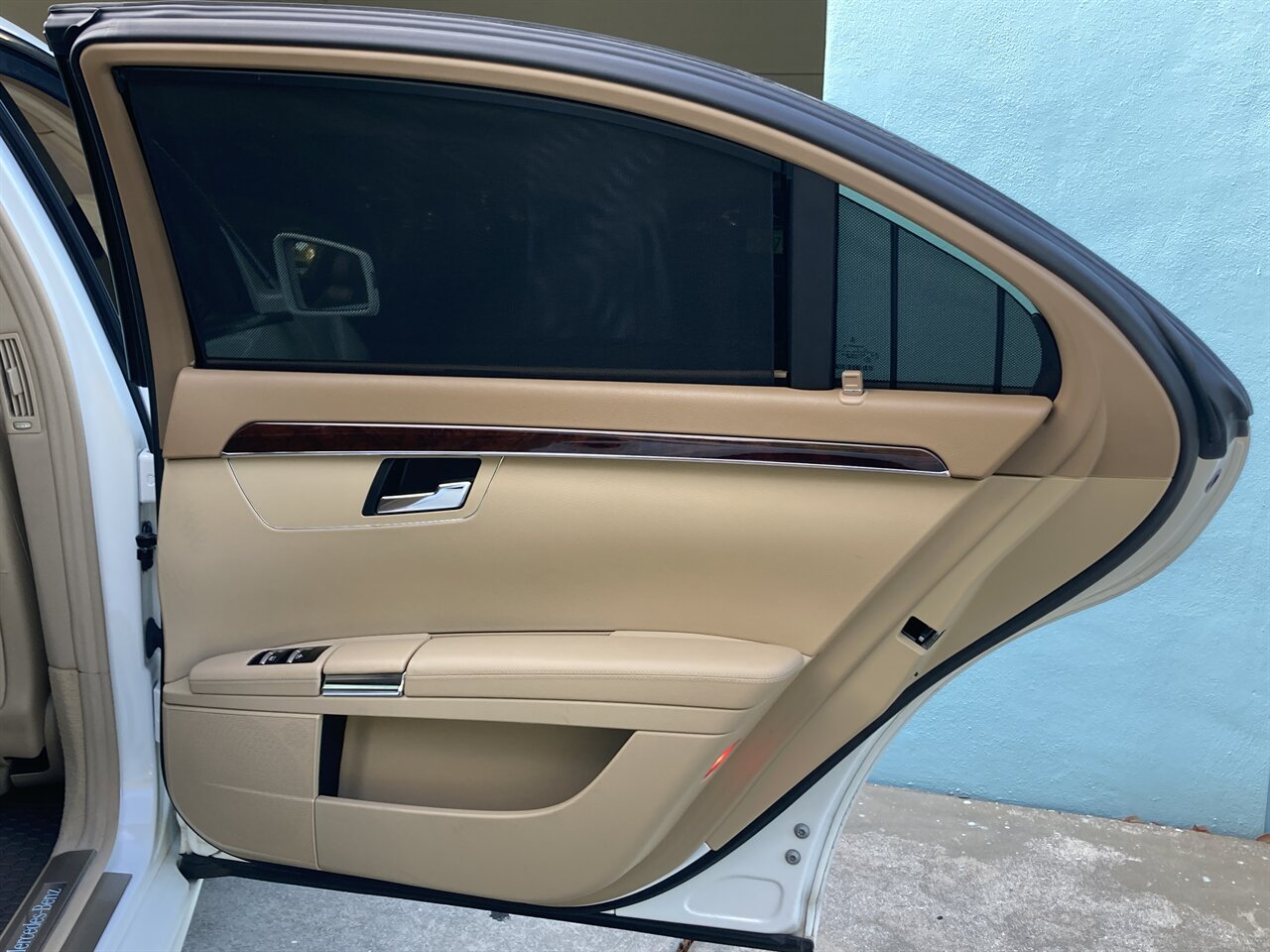 2011 Mercedes-Benz S 550 4MATIC - Photo 40 - Stuart, FL 34997