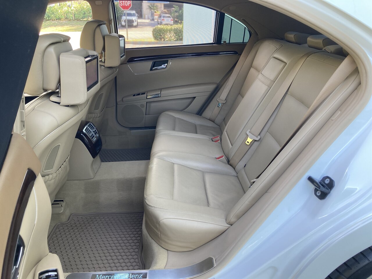 2011 Mercedes-Benz S 550 4MATIC - Photo 19 - Stuart, FL 34997