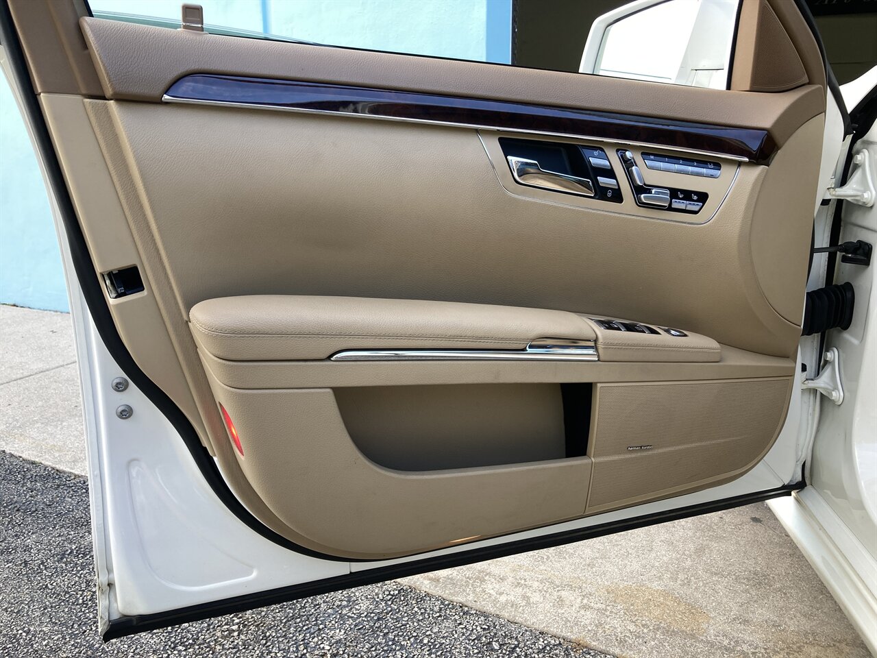2011 Mercedes-Benz S 550 4MATIC - Photo 37 - Stuart, FL 34997