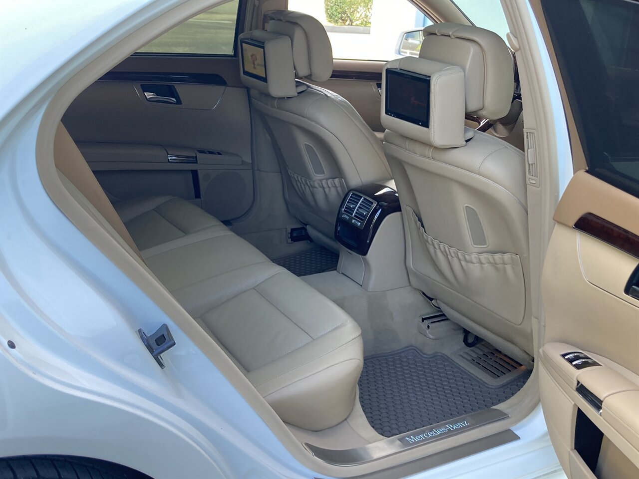 2011 Mercedes-Benz S 550 4MATIC - Photo 21 - Stuart, FL 34997