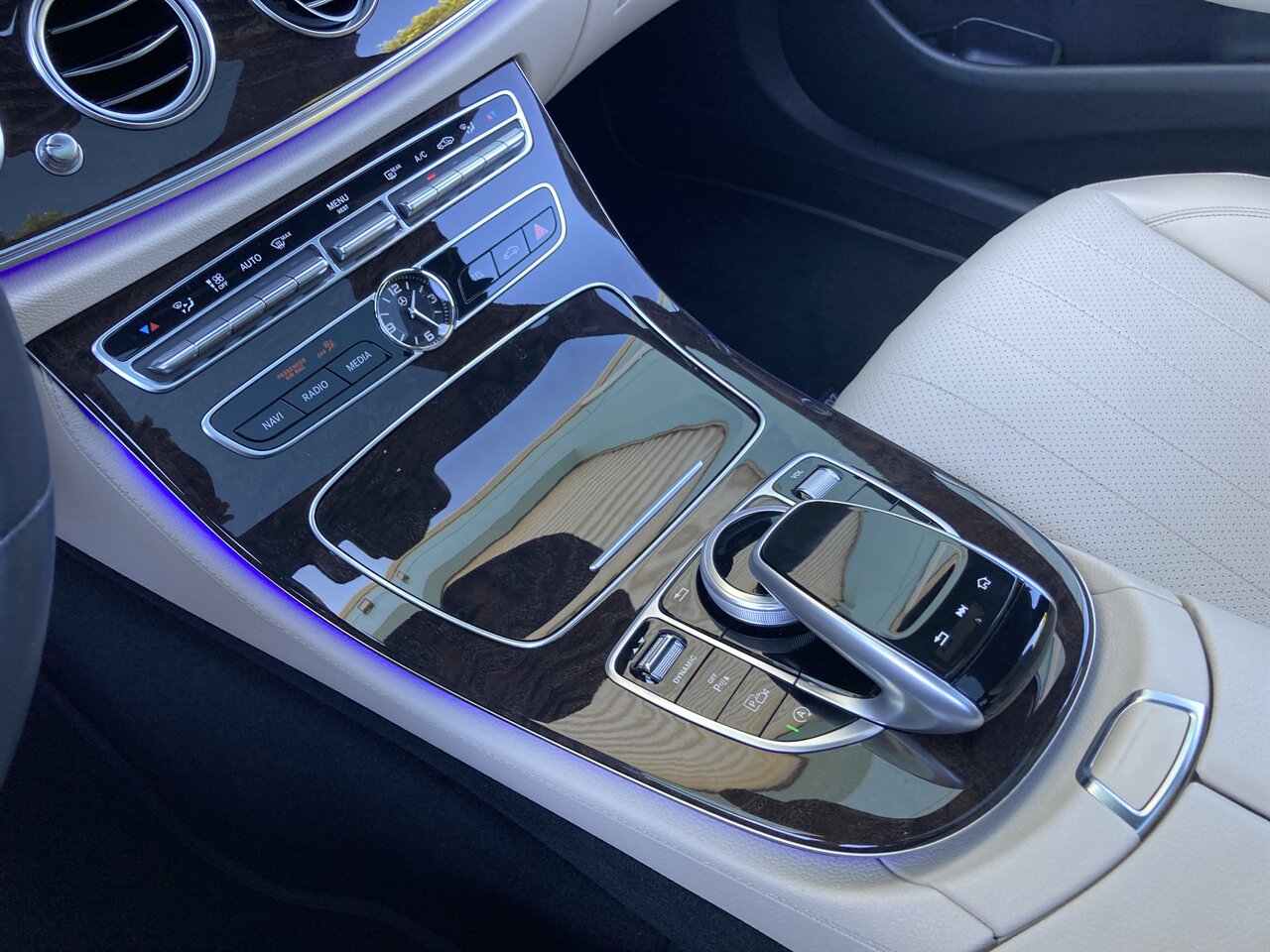 2019 Mercedes-Benz E 450 4MATIC   - Photo 30 - Stuart, FL 34997