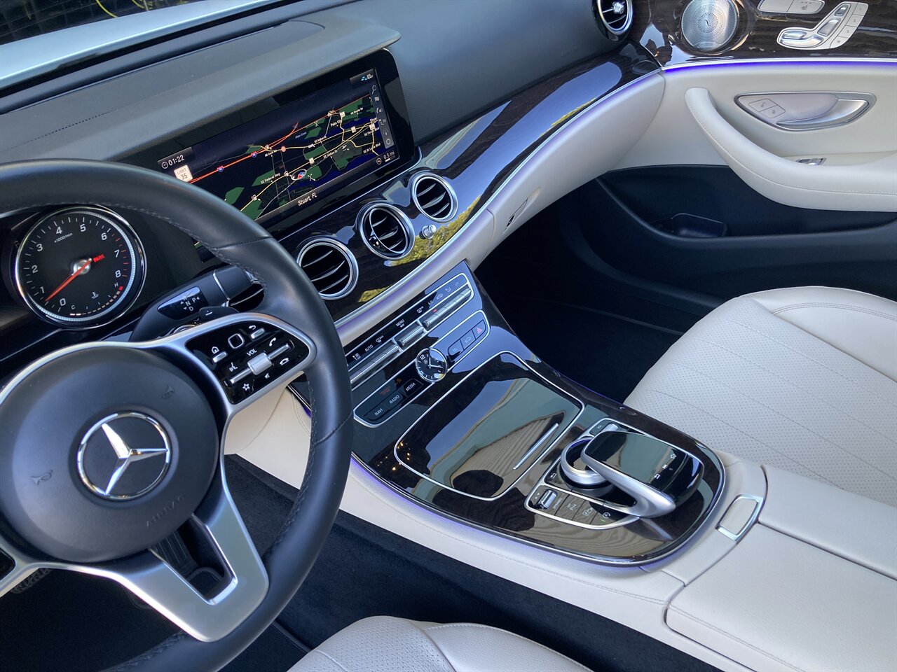 2019 Mercedes-Benz E 450 4MATIC   - Photo 27 - Stuart, FL 34997